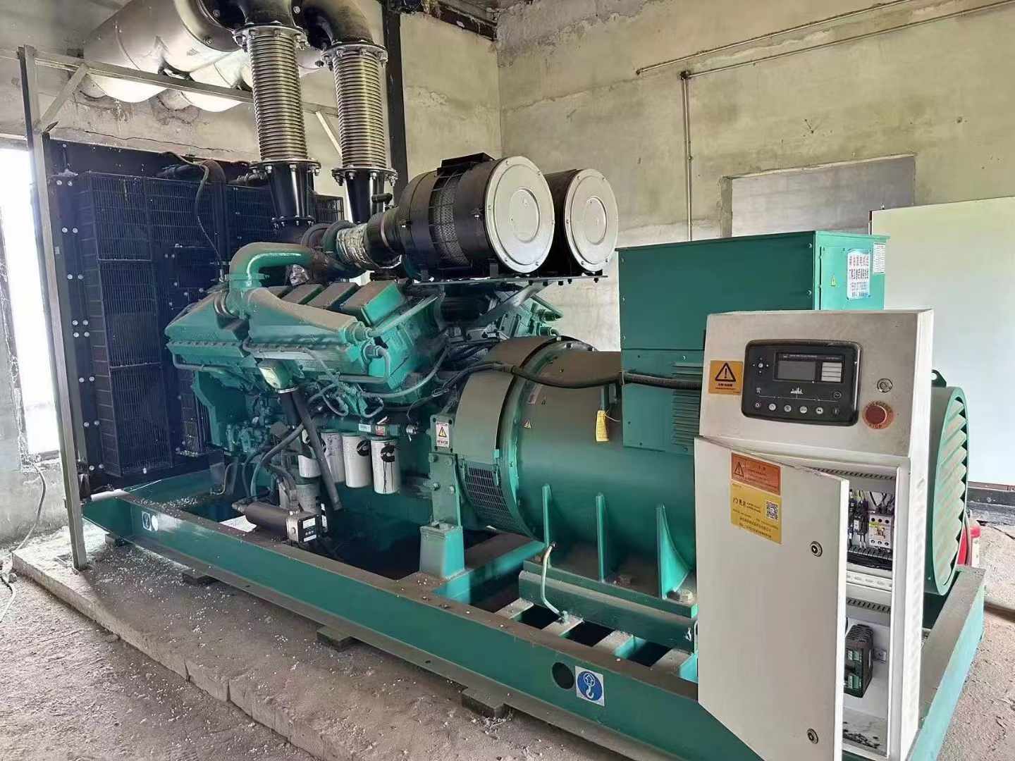 红古无功补偿装置的性能评估需要考虑哪些因素？