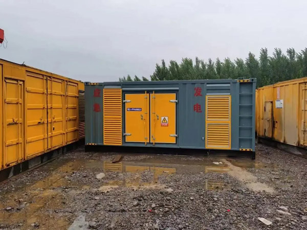 红古柴油发电机如何判断干式空气滤清器是否需要更换？